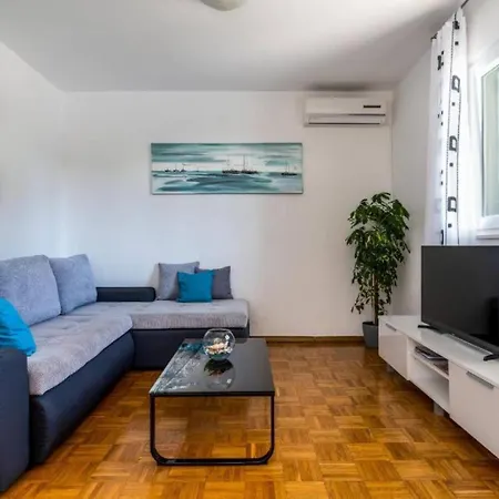 Family Friendly House With A Swimming Pool Primorski Dolac, Zagora - 22653