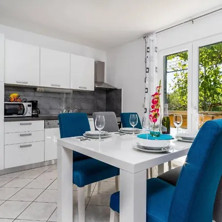 Family Friendly House With A Swimming Pool Primorski Dolac, Zagora - 22653 Holiday home