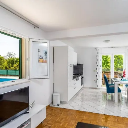 Family Friendly House With A Swimming Pool Primorski Dolac, Zagora - 22653 Tatil Evi Primorski Dolac